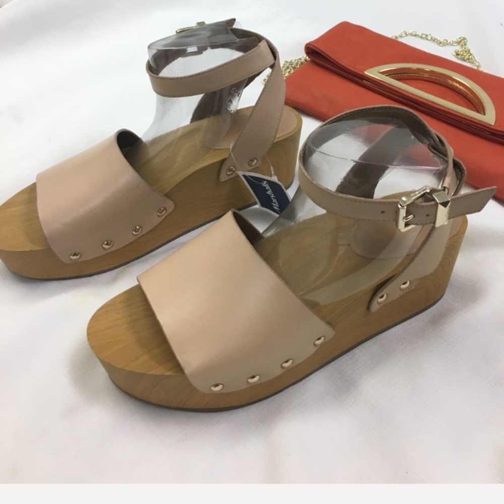 New With Tags Sam Edelman Platform Sandals